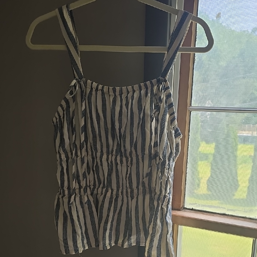 Universal Thread Black and White Ruched Camisole
